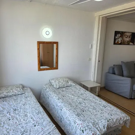 Apartment Jacaranda Mit Pool By Interhome Playa de las Américas