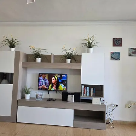 Jacaranda Mit Pool By Interhome Apartman Playa de las Américas